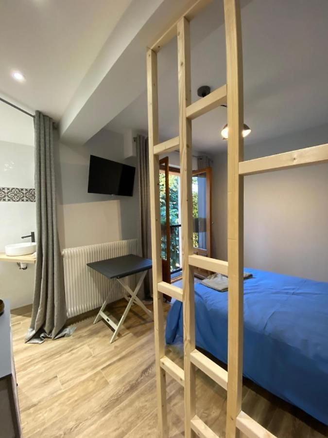 Aquabella Hotel Егюбелет-льо-Лак Екстериор снимка